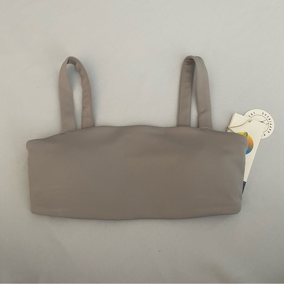 Vuori Other - Vuori Women’s Evolve Square Neck Sports Bra Size Small V1Uplift Soft Pewter NWT